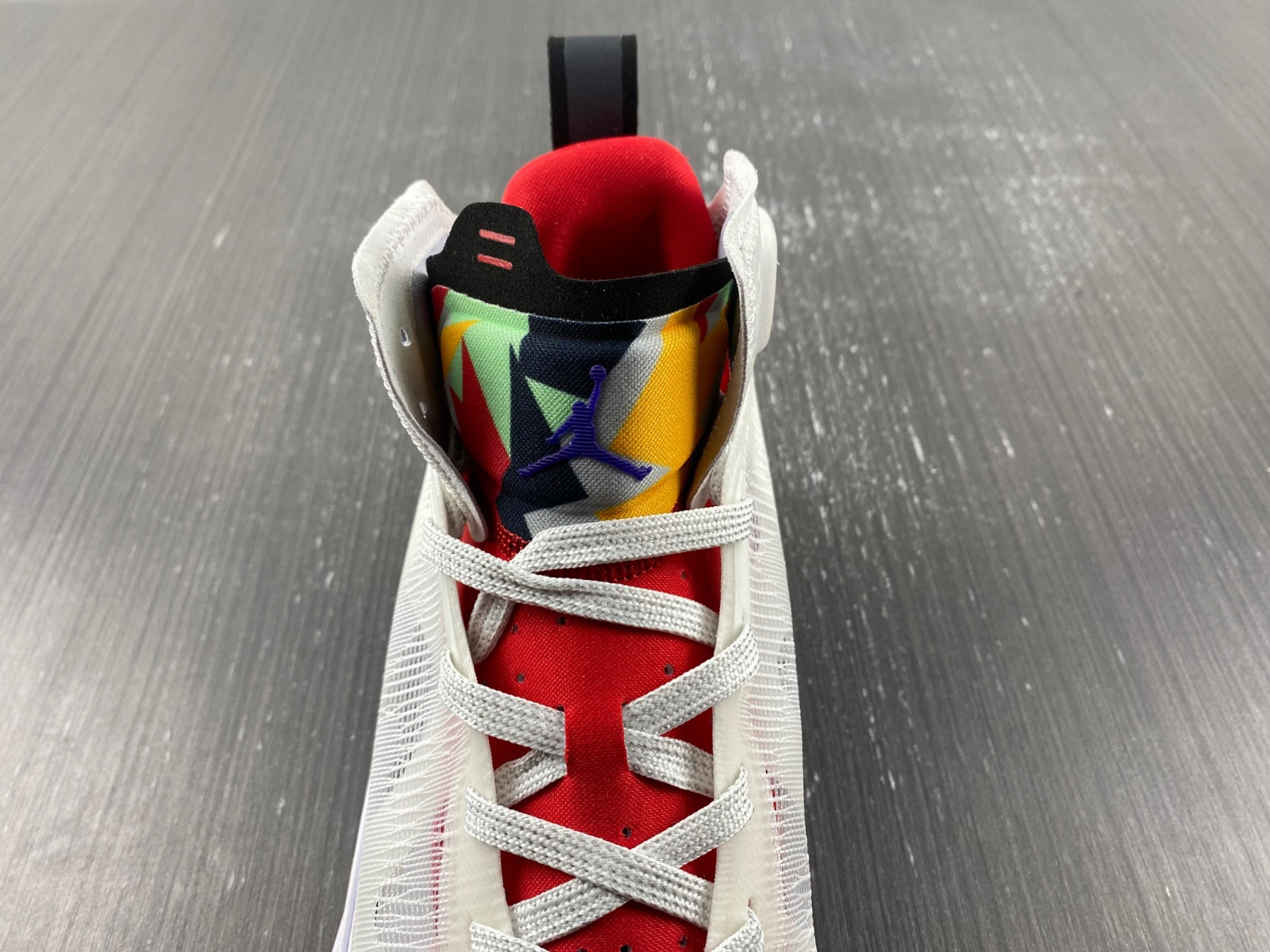 air jordan 37 hare dd6958-160