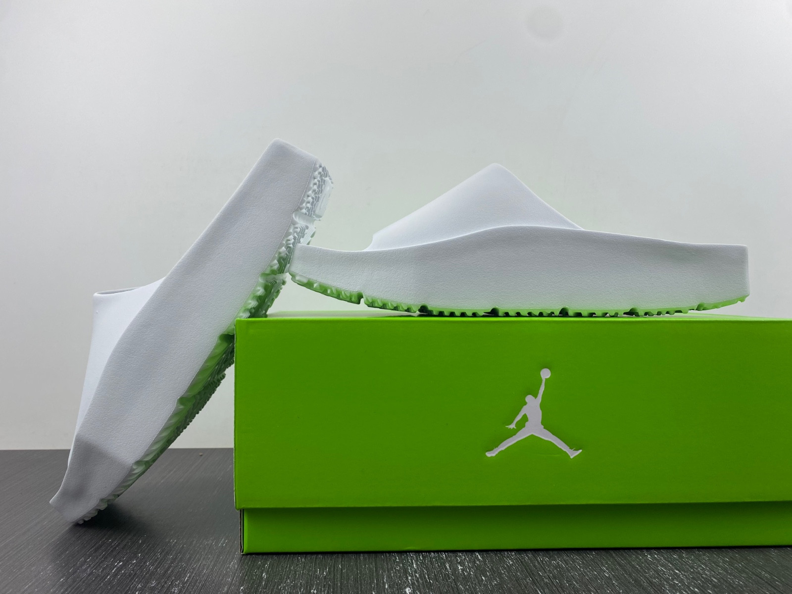 jordan hex mule arrives in “off white” dq8992-100