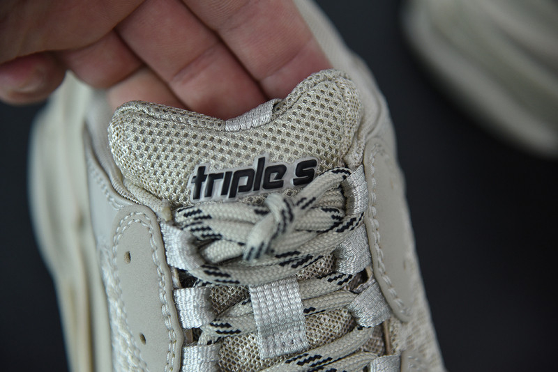 bc triple s trainer 536737 w2fw1 9700