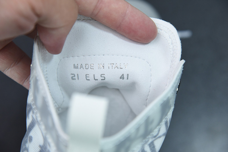 dio* b23 oblique high-top sneaker