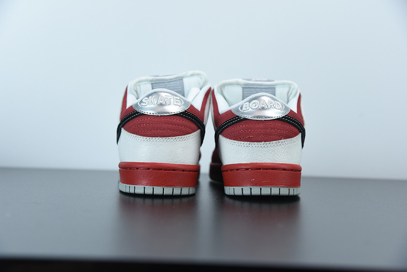 nike dunk low “roller derby” 313170-601