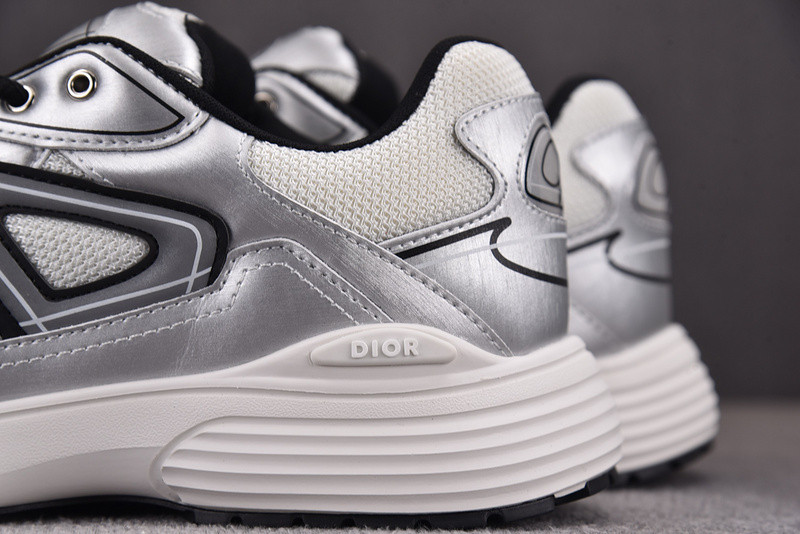 dio* sneaker