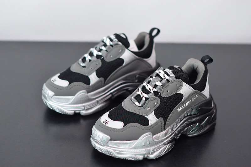 bc triple s trainer 483546 w06f1 0841