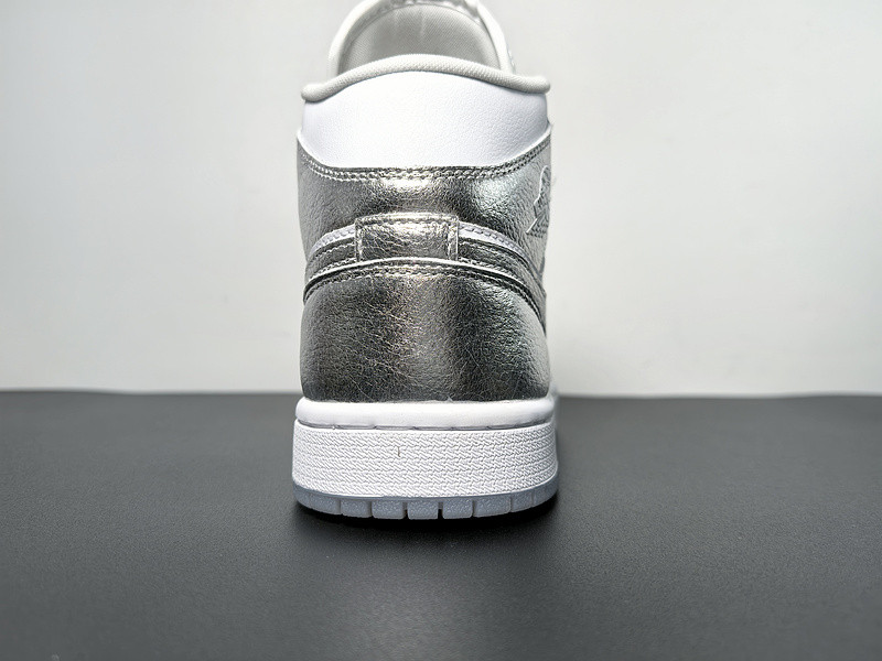 Air Jordan 1 Mid SE Metallic Silver FN5031-100