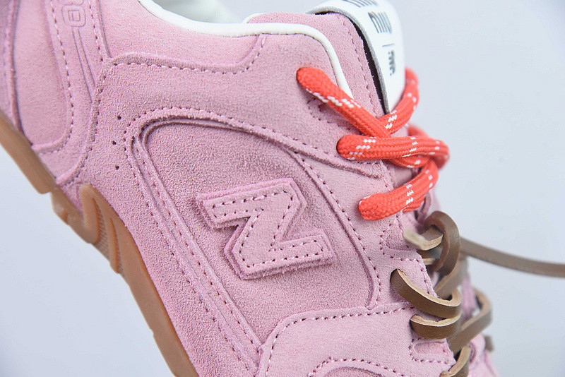 NEW BALANCE X MIUMIU SNEAKER