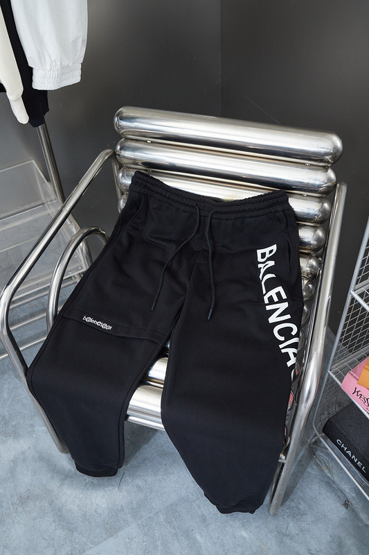 Ba*len*cia*ga clothes