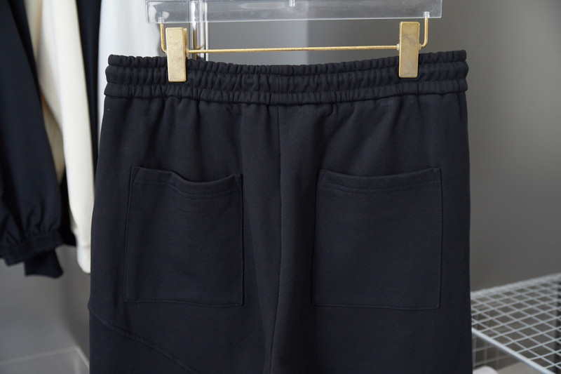 Ba*len*cia*ga clothes