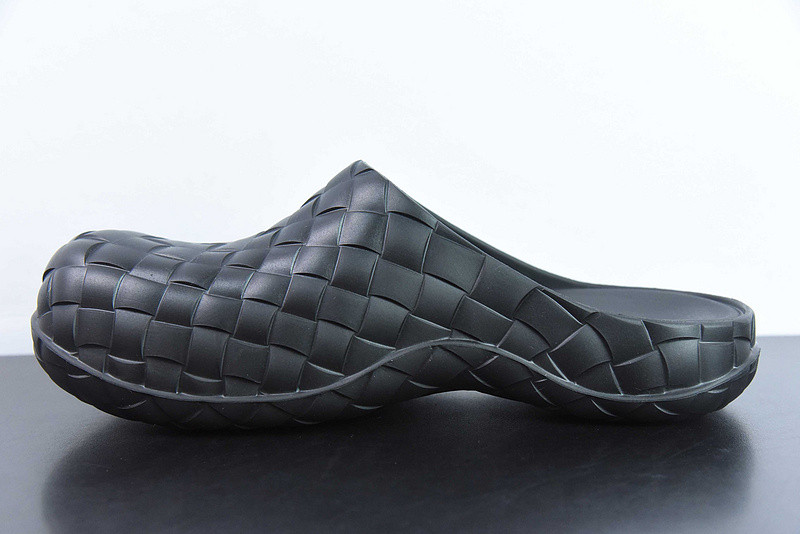 Bo*te*ga ve*ne*ta slide