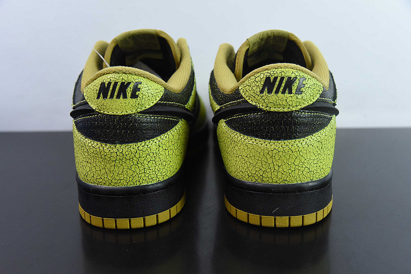 Nike Dunk Low "Halloween Skull" HV6103-300