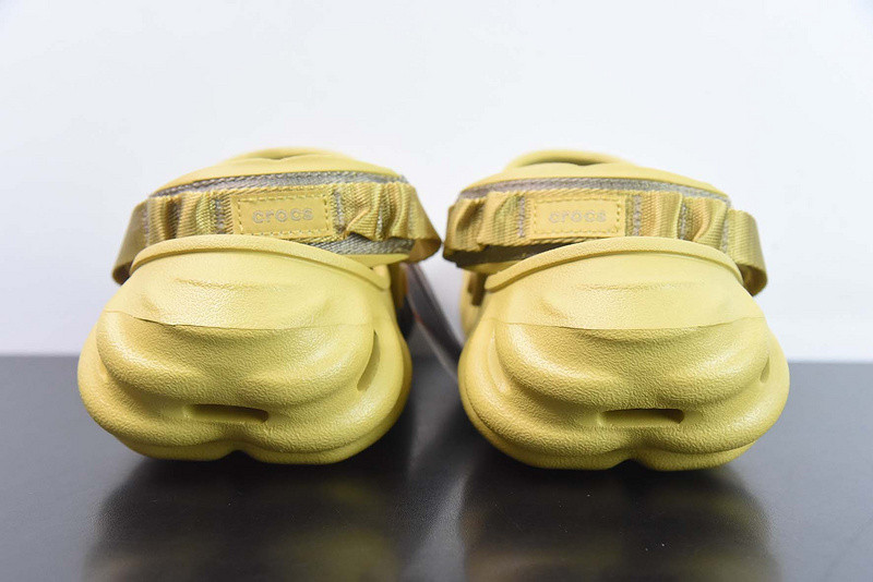 Cr*0*s echo clog desert grass