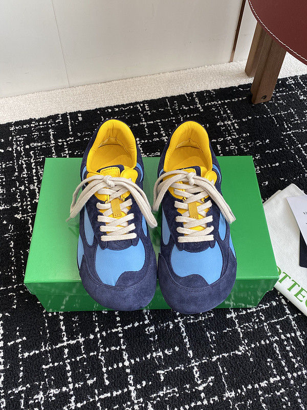 BOTTEGA VENETA Sneaker
